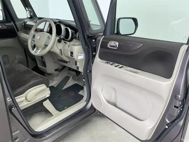 ホンダ Ｎ ＢＯＸ 2トーン SSパッケージ 大分県 2014(平26)年 8.3万km プレミアムブロンズパール 社外SDナビ（CNRE04D）/Bluetooth/CD/DVD/フルセグ/両側パワースライドドア/純正アルミホイル14インチ/純正フロアマット/バックカメラ/アイドリングストップ/プッシュスタート/スマートキー/スペアキー/ベンチシート/ETC/ステアリングスイッチ/取扱説明書