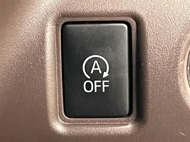 トヨタ エスクァイア Gi プレミアムパッケージ 香川県 2018(平30)年 4.8万km ホワイトパールクリスタルシャイン 登録時走行距離；48004km/社外ナビ【アルパイン11インチ】/後席モニター/ETC/バックカメラ/両側パワースライドドア/プリクラッシュセーフティー/クルーズコントロール/レーンディパーチャーアラート/オートマチックハイビーム/コーナーセンサー/LEDヘッドライト/純正フロアマット/純正AW15インチ/ステアリングリモコン/ステアリングヒーター/シートヒーター/スマートキー/プッシュスタート