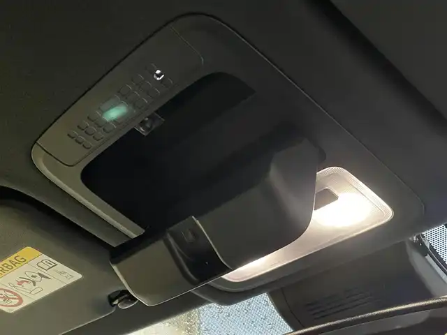 トヨタ エスクァイア Gi プレミアムパッケージ 香川県 2018(平30)年 4.8万km ホワイトパールクリスタルシャイン 登録時走行距離；48004km/社外ナビ【アルパイン11インチ】/後席モニター/ETC/バックカメラ/両側パワースライドドア/プリクラッシュセーフティー/クルーズコントロール/レーンディパーチャーアラート/オートマチックハイビーム/コーナーセンサー/LEDヘッドライト/純正フロアマット/純正AW15インチ/ステアリングリモコン/ステアリングヒーター/シートヒーター/スマートキー/プッシュスタート