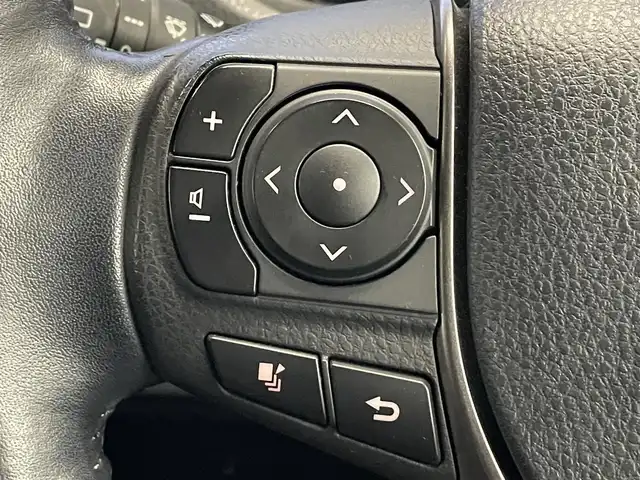 トヨタ エスクァイア Gi プレミアムパッケージ 香川県 2018(平30)年 4.8万km ホワイトパールクリスタルシャイン 登録時走行距離；48004km/社外ナビ【アルパイン11インチ】/後席モニター/ETC/バックカメラ/両側パワースライドドア/プリクラッシュセーフティー/クルーズコントロール/レーンディパーチャーアラート/オートマチックハイビーム/コーナーセンサー/LEDヘッドライト/純正フロアマット/純正AW15インチ/ステアリングリモコン/ステアリングヒーター/シートヒーター/スマートキー/プッシュスタート