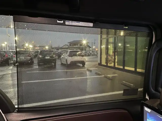 トヨタ エスクァイア Gi プレミアムパッケージ 香川県 2018(平30)年 4.8万km ホワイトパールクリスタルシャイン 登録時走行距離；48004km/社外ナビ【アルパイン11インチ】/後席モニター/ETC/バックカメラ/両側パワースライドドア/プリクラッシュセーフティー/クルーズコントロール/レーンディパーチャーアラート/オートマチックハイビーム/コーナーセンサー/LEDヘッドライト/純正フロアマット/純正AW15インチ/ステアリングリモコン/ステアリングヒーター/シートヒーター/スマートキー/プッシュスタート