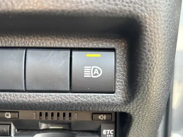 トヨタ ＲＡＶ４ アドベンチャー 宮城県 2019(令1)年 5.8万km アッシュグレーメタリック/ グレーメタリック 走行距離:58032km/ダイナミックトルクベクタリング4WD/パノラマムーンルーフ/純正9型ナビ(BT/CD/DVD)/フルセグTV/バックカメラ/ビルトインETC/レーダークルーズコントロール/インテリジェントクリアランスソナー/セーフティセンス/・プリクラッシュセーフティ/・レーントレーシングアシスト/・オートマチックハイビーム/・ロードサインアシスト/・先行車発進告知機能/ダウンヒルアシストコントロール/自動防眩インナーミラー/3灯式LEDヘッドランプ/ステアリングスイッチ/ブラック合皮スポーティシート/運転席パワーシート/純正フロアマット/ルーフレール/純正19インチアルミホイール/スマートエントリー/スタートシステム/ダブルツィーターシステム
