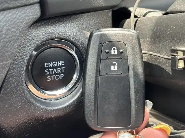 トヨタ ＲＡＶ４ アドベンチャー 宮城県 2019(令1)年 5.8万km アッシュグレーメタリック/ グレーメタリック 走行距離:58032km/ダイナミックトルクベクタリング4WD/パノラマムーンルーフ/純正9型ナビ(BT/CD/DVD)/フルセグTV/バックカメラ/ビルトインETC/レーダークルーズコントロール/インテリジェントクリアランスソナー/セーフティセンス/・プリクラッシュセーフティ/・レーントレーシングアシスト/・オートマチックハイビーム/・ロードサインアシスト/・先行車発進告知機能/ダウンヒルアシストコントロール/自動防眩インナーミラー/3灯式LEDヘッドランプ/ステアリングスイッチ/ブラック合皮スポーティシート/運転席パワーシート/純正フロアマット/ルーフレール/純正19インチアルミホイール/スマートエントリー/スタートシステム/ダブルツィーターシステム