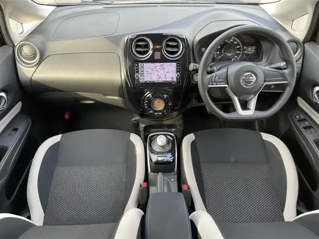 日産 ノート e－パワー X Vセレクション 滋賀県 2020(令2)年 5.4万km スーパーブラック 純正ナビ/Bluetooth/CD/DVD/SD/フルセグTV/レーンキープアシスト/衝突軽減ブレーキ/全方位カメラ/デジタルインナーミラー/ドラレコ/LEDヘッドライト/オートハイビーム/ETC/スペアキー1本