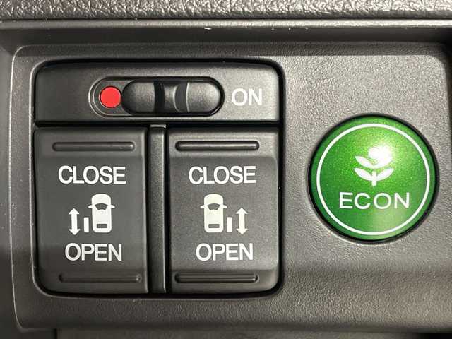 ホンダ オデッセイ アブソルート EX 福岡県 2014(平26)年 7.4万km プレミアムヴィーナスブラックP ＃ETC/＃純正ナビ/＃CD/TV/＃Bluetooth/＃バックカメラ/＃ドアバイザー/＃フォグランプ/＃LEDヘッドライト/＃クルーズコントロール/＃両側パワースライドドア/＃フリップダウンモニター/＃ハーフレザーシート/＃シティブレーキアクティブシステム/＃ウィンカーミラー