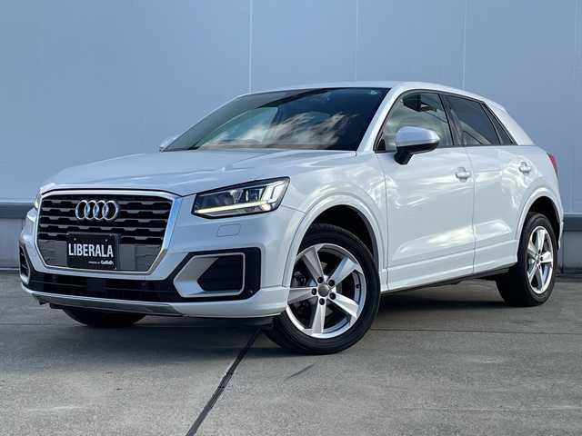 アウディ Ｑ２ 30TFSI 東京都 2020(令2)年 4.8万km グレイシアホワイトメタリック 純正ナビ/バックモニター/フルセグTV/Bluetooth接続/ビルトインETC2.0/衝突被害軽減ブレーキ/レーンキープアシスト/ブラインドスポットモニター/アダプティブクルーズコントロール/シートヒーター/ステアリングスイッチ/フルオートエアコン/ドライブレコーダー/スマートキー/プッシュスタート/オートライト/純正17インチアルミホイール/純正LEDヘッドライト