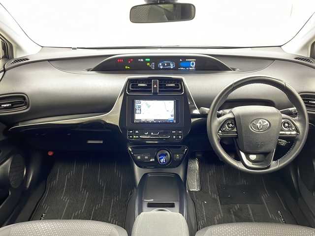 トヨタ プリウス S 茨城県 2020(令2)年 5.9万km アティチュードブラックマイカ モデリスタエアロ/社外ナビ/バックカメラ/ETC/クルーズコントロール/純正15インチアルミホイール/横滑り防止装置/コーナーセンサー/レーンアシスト/LEDヘッドライト/衝突軽減ブレーキ