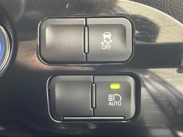 トヨタ プリウス S 茨城県 2020(令2)年 5.9万km アティチュードブラックマイカ モデリスタエアロ/社外ナビ/バックカメラ/ETC/クルーズコントロール/純正15インチアルミホイール/横滑り防止装置/コーナーセンサー/レーンアシスト/LEDヘッドライト/衝突軽減ブレーキ