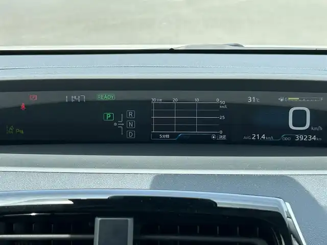 トヨタ プリウス Sセーフティプラス 兵庫県 2018(平30)年 4万km ホワイトパールクリスタルシャイン 純正9インチSDナビ/BT/CD/フルセグ/レーンディパーチャーアラート/プリクラッシュセーフティ/インテリジェントクリアランスソナー/ビルトインETC2.0/ふらつき検知/クルーズコントロール/パーキングアシスト/オートハイビーム/トノカバー/バックカメラ/ABS/衝突被害軽減システム