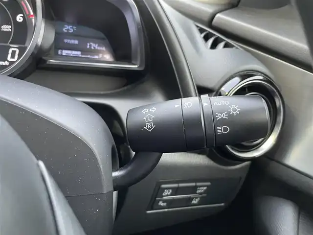 マツダ ＣＸ－３ XD ツーリング Lパッケージ 東京都 2016(平28)年 6.5万km クリスタルホワイトパールマイカ 純正SDナビ/バックカメラ/衝突被害軽減システム/レーダークルーズコントロール/ブラインドスポットモニター/ヘッドアップディスプレイ/レーンキープアシスト/ブラインドスポットモニター/ハーフレザーシート/シートヒーター/ドライブレコーダー/ビルトインETC/純正18インチアルミホイール/LEDヘッドライト/フォグランプ/オートライト/パドルシフト/ステアリングスイッチ/スマートキー/プッシュスタート/アイドリングストップ/電動格納ミラー/ウインカーミラー/フロアマット/ドアバイザー