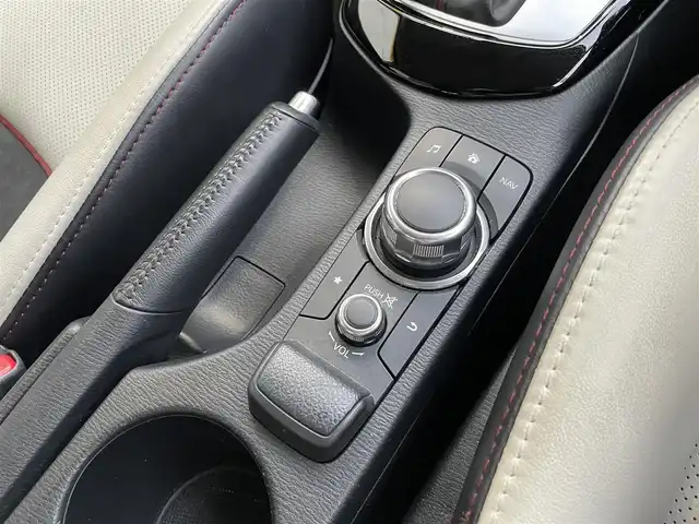 マツダ ＣＸ－３ XD ツーリング Lパッケージ 東京都 2016(平28)年 6.5万km クリスタルホワイトパールマイカ 純正SDナビ/バックカメラ/衝突被害軽減システム/レーダークルーズコントロール/ブラインドスポットモニター/ヘッドアップディスプレイ/レーンキープアシスト/ブラインドスポットモニター/ハーフレザーシート/シートヒーター/ドライブレコーダー/ビルトインETC/純正18インチアルミホイール/LEDヘッドライト/フォグランプ/オートライト/パドルシフト/ステアリングスイッチ/スマートキー/プッシュスタート/アイドリングストップ/電動格納ミラー/ウインカーミラー/フロアマット/ドアバイザー