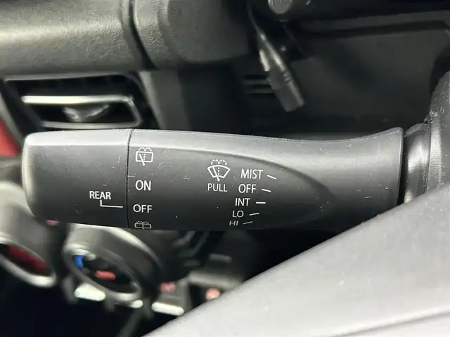スズキ ジムニー シエラ JC 熊本県 2022(令4)年 7.4万km ジャングルグリーン ワンオーナー　/純正ナビCN-RZ876（ＣＤ・ＤＶＤ・フルセグ・ＢＴ・ＳＤ・ＵＳＢ）/バックカメラ　/社外前後ドライブレコーダー　/ビルトインＥＴＣ　/スズキセーフティサポート/・クルーズコントロール　/・ふらつき警報機能/・標識認識システム/・先行車発進お知らせ/・ハイビームアシスト/・デュアルセンサーブレーキサポート/横滑り防止/アイドリングストップ/ダウンヒルアシスト/前席シートヒーター/ヘッドライトウォッシャー/背面タイヤ/純正フロアマット/純正１５インチAW/オートライト/LEDヘッドライト/フォグライト/スマートキー/プッシュスタート/スペアキー1本/保証書/取扱説明書
