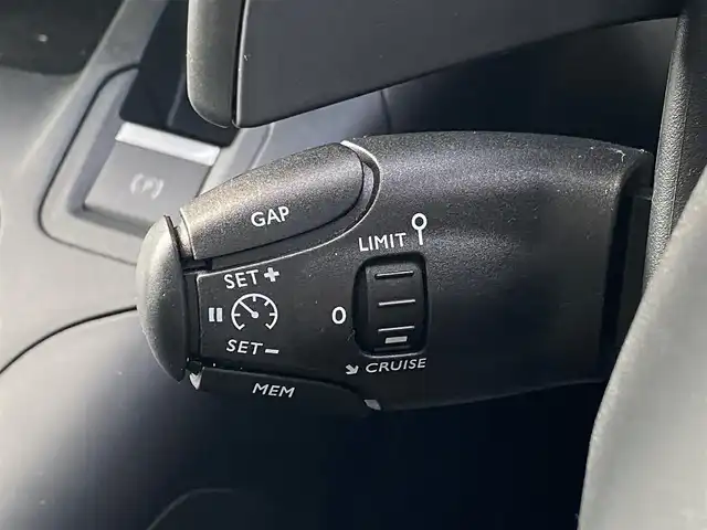シトロエン シトロエン ベルランゴ シャイン ブルーHDi 福岡県 2023(令5)年 3.8万km 白 パノラマルーフ　/アダプティブクルーズコントロール/ブラインドスポットモニター/レーンキープアシスト/純正ディスプレイオーディオ　/Applecarplay/androidauto/Bluetooth/バックカメラ　/ステアリングスイッチ/パドルシフト/ドライブレコーダー　/純正16インチアルミホイール/ETC