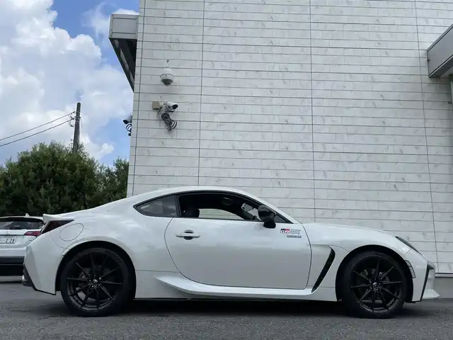 トヨタ ＧＲ８６ RZ 愛知県 2022(令4)年 5.1万km パール ワンオーナー/外部検査済み/6MTモデル/車検R9年４月まで/カロッツェリア9インチナビ/フルセグTV/バックカメラ/ハーフレザーシート/シートヒーター/クルーズコントロール/LEDヘッドライト/USBポート/フロアマット/ETC/R5/R6/ディーラー点検記録簿/新車保証書/取扱説明書