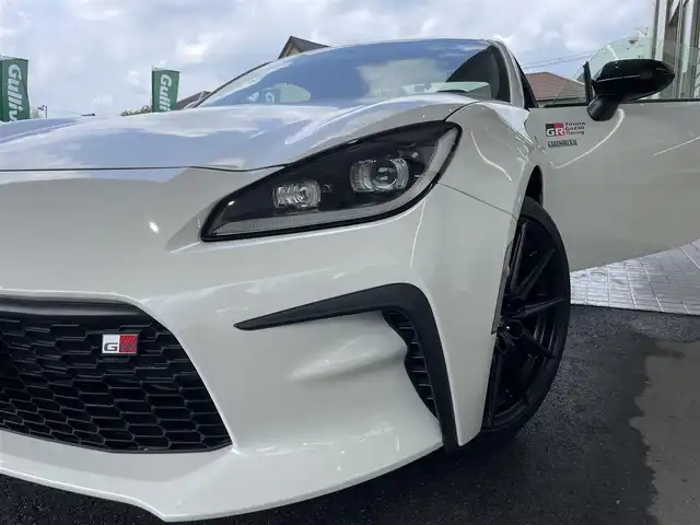 トヨタ ＧＲ８６ RZ 愛知県 2022(令4)年 5.1万km パール ワンオーナー/外部検査済み/6MTモデル/車検R9年４月まで/カロッツェリア9インチナビ/フルセグTV/バックカメラ/ハーフレザーシート/シートヒーター/クルーズコントロール/LEDヘッドライト/USBポート/フロアマット/ETC/R5/R6/ディーラー点検記録簿/新車保証書/取扱説明書