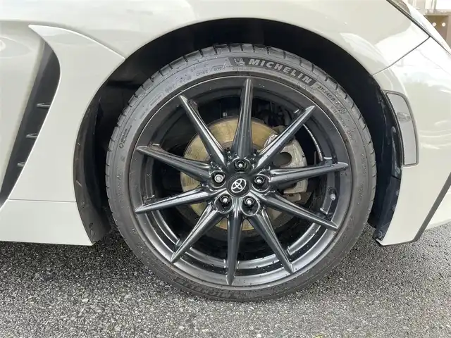 トヨタ ＧＲ８６ RZ 愛知県 2022(令4)年 5.1万km パール ワンオーナー/外部検査済み/6MTモデル/車検R9年４月まで/カロッツェリア9インチナビ/フルセグTV/バックカメラ/ハーフレザーシート/シートヒーター/クルーズコントロール/LEDヘッドライト/USBポート/フロアマット/ETC/R5/R6/ディーラー点検記録簿/新車保証書/取扱説明書