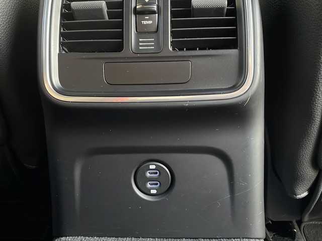 ポルシェ マカン S 佐賀県 2021(令3)年 4.5万km ピュアホワイト 保証書/取扱説明書/記録簿/4WD/MTモード付AT/アイドリングストップ/スマートキー/スペアキー有/追従走行付きクルーズコントロール/Bluetooth接続/USB入力端子/ETC/全方位カメラ/AppleCarPlay/純正メモリナビ/電動リアゲート/前後ドライブレコーダー/純正フロアマット/前席パワーシート/ハーフレザーシート/前席シートヒーター/純正アルミホイル/ABS/横滑り防止装置/前後コーナーセンサー/レーンキープアシスト/盗難防止装置/オートライト/LEDヘッドライト/革巻ステアリング/電格ウィンカーミラー/ステアリングスイッチ/スポーツクロノパッケージ/パドルシフト