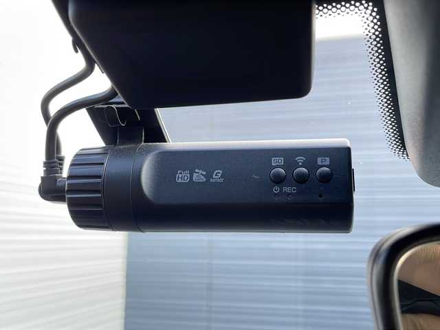 ポルシェ マカン S 佐賀県 2021(令3)年 4.5万km ピュアホワイト 保証書/取扱説明書/記録簿/4WD/MTモード付AT/アイドリングストップ/スマートキー/スペアキー有/追従走行付きクルーズコントロール/Bluetooth接続/USB入力端子/ETC/全方位カメラ/AppleCarPlay/純正メモリナビ/電動リアゲート/前後ドライブレコーダー/純正フロアマット/前席パワーシート/ハーフレザーシート/前席シートヒーター/純正アルミホイル/ABS/横滑り防止装置/前後コーナーセンサー/レーンキープアシスト/盗難防止装置/オートライト/LEDヘッドライト/革巻ステアリング/電格ウィンカーミラー/ステアリングスイッチ/スポーツクロノパッケージ/パドルシフト