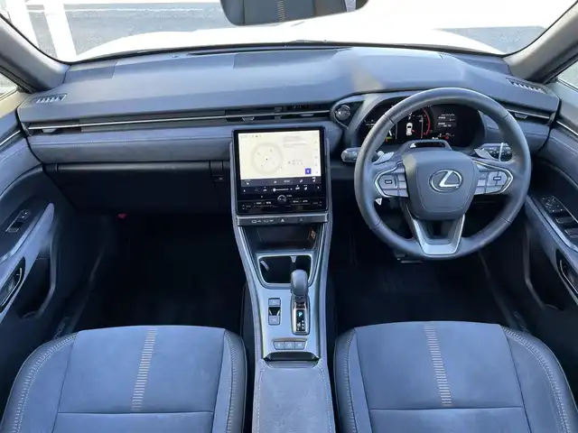 レクサス ＬＢＸ クール 東京都 2024(令6)年 0.8万km パール ワンオーナー　/純正９．８型ディスプレイオーディオ　/全周囲カメラ　/電動リアゲート　/ハーフレザーシート　/シート・ハンドルヒーター　/パワーシートフルセグＴＶ　/Ｂｌｕｅｔｏｏｔｈ　/ＢＳＭ　/純正１８インチＡＷ　/禁煙