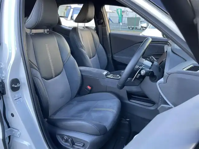 レクサス ＬＢＸ クール 東京都 2024(令6)年 0.8万km パール ワンオーナー　/純正９．８型ディスプレイオーディオ　/全周囲カメラ　/電動リアゲート　/ハーフレザーシート　/シート・ハンドルヒーター　/パワーシートフルセグＴＶ　/Ｂｌｕｅｔｏｏｔｈ　/ＢＳＭ　/純正１８インチＡＷ　/禁煙