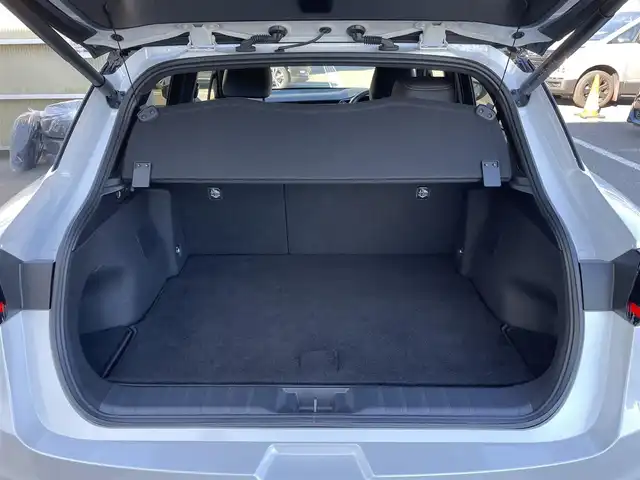 レクサス ＬＢＸ クール 東京都 2024(令6)年 0.8万km パール ワンオーナー　/純正９．８型ディスプレイオーディオ　/全周囲カメラ　/電動リアゲート　/ハーフレザーシート　/シート・ハンドルヒーター　/パワーシートフルセグＴＶ　/Ｂｌｕｅｔｏｏｔｈ　/ＢＳＭ　/純正１８インチＡＷ　/禁煙