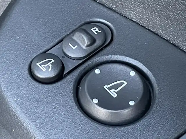 ホンダ Ｎ ＢＯＸ カスタム ターボ 香川県 2024(令6)年 1.5万km プラチナホワイトパール 純正９型ホンダコネクトナビ/マルチビューカメラ/ホンダセンシング/・レーダークルーズコントロール/・車線維持支援システム/・オートハイビーム/・標識認識機能/・歩行者事故低減ステアリング/・路外逸脱抑制機能/・先行車発進お知らせ機能/・標識認識機能/前後ドライブレコーダー/ＥＴＣ/スマートキー/スペアキー/純正15インチAW/電子パーキング/ブレーキホールド