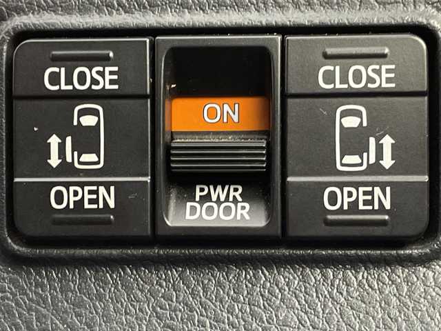 トヨタ シエンタ G 群馬県 2017(平29)年 6.6万km ホワイトパールクリスタルシャイン 純正７インチナビ　トヨタセーフティセンス　両側パワースライドドア　ビルトインＥＴＣ２．０　バックカメラ　プッシュスタート　純正フロアマット　オートエアコン　スペアキー　禁煙車　Ｂｌｕｅｔｏｏｔｈ接続