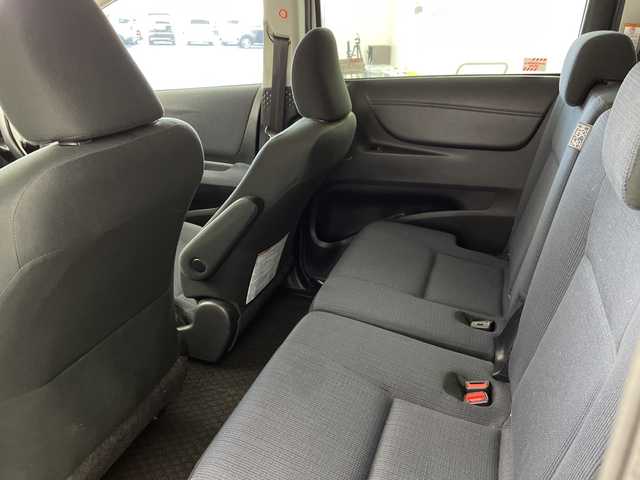 トヨタ シエンタ G 群馬県 2017(平29)年 6.6万km ホワイトパールクリスタルシャイン 純正７インチナビ　トヨタセーフティセンス　両側パワースライドドア　ビルトインＥＴＣ２．０　バックカメラ　プッシュスタート　純正フロアマット　オートエアコン　スペアキー　禁煙車　Ｂｌｕｅｔｏｏｔｈ接続