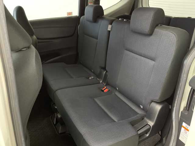 トヨタ シエンタ G 群馬県 2017(平29)年 6.6万km ホワイトパールクリスタルシャイン 純正７インチナビ　トヨタセーフティセンス　両側パワースライドドア　ビルトインＥＴＣ２．０　バックカメラ　プッシュスタート　純正フロアマット　オートエアコン　スペアキー　禁煙車　Ｂｌｕｅｔｏｏｔｈ接続