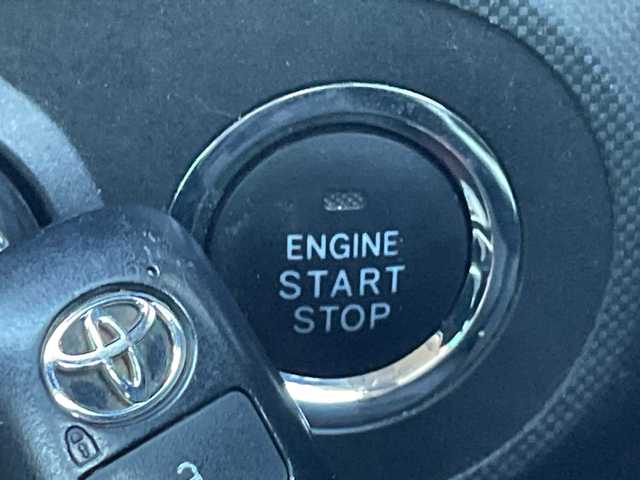 トヨタ ライズ G 茨城県 2019(令1)年 5万km シャイニングホワイトパール 社外ナビ/Bluetooth搭載/フルセグTV/全方位カメラ　/バックカメラ/純正16インチアルミホイール　/純正フロアマット/LEDヘッドライト/オートライト/AAC/ビルトインETC2.0/スマートキー/横滑り防止装置/衝突被害軽減システム/wエアバック/禁煙車