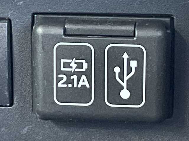 トヨタ ライズ G 茨城県 2019(令1)年 5万km シャイニングホワイトパール 社外ナビ/Bluetooth搭載/フルセグTV/全方位カメラ　/バックカメラ/純正16インチアルミホイール　/純正フロアマット/LEDヘッドライト/オートライト/AAC/ビルトインETC2.0/スマートキー/横滑り防止装置/衝突被害軽減システム/wエアバック/禁煙車