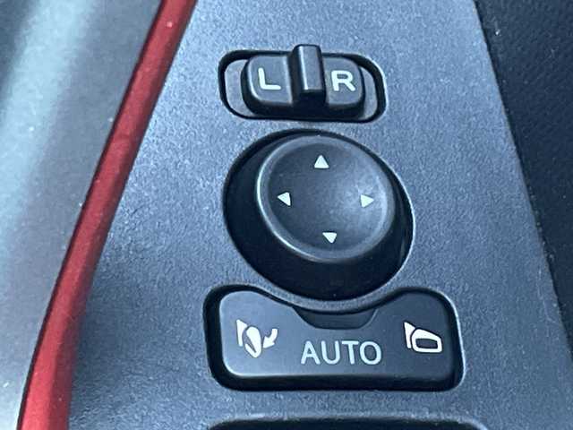 トヨタ ライズ G 茨城県 2019(令1)年 5万km シャイニングホワイトパール 社外ナビ/Bluetooth搭載/フルセグTV/全方位カメラ　/バックカメラ/純正16インチアルミホイール　/純正フロアマット/LEDヘッドライト/オートライト/AAC/ビルトインETC2.0/スマートキー/横滑り防止装置/衝突被害軽減システム/wエアバック/禁煙車