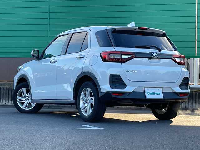 トヨタ ライズ G 茨城県 2019(令1)年 5万km シャイニングホワイトパール 社外ナビ/Bluetooth搭載/フルセグTV/全方位カメラ　/バックカメラ/純正16インチアルミホイール　/純正フロアマット/LEDヘッドライト/オートライト/AAC/ビルトインETC2.0/スマートキー/横滑り防止装置/衝突被害軽減システム/wエアバック/禁煙車