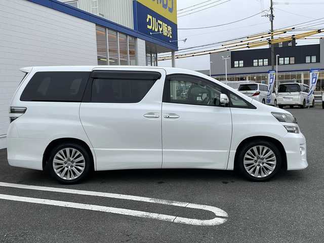 トヨタ ヴェルファイア 2．4Z 熊本県 2012(平24)年 6.8万km ホワイトパールクリスタルシャイン (株)IDOMが運営する【じしゃロンOO店】の自社ローン専用車両になりますこちらは現金またはオートローンご利用時の価格です。自社ローンご希望の方は別途その旨お申付け下さい/社外ナビ　/フリップダウンモニター　/両側パワースライドドア　/ビルトインＥＴＣ　/前後コーナーセンサー　/ＨＩＤヘッドライト　/Ｗ＋サイドエアバッグ　/カーテンエアバッグ　/プッシュスタート　/スマートキー