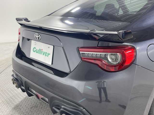 トヨタ ８６ GT リミテッド ブラックPKG 神奈川県 2019(令1)年 8.7万km ダークグレーメタリック 6速MT/TRD4本出しマフラー/TRDエアロ/社外ナビ/・BT/フルセグTV/SD/HDMI/CD/DVD/AM/FM/バックカメラ/ハーフレザーシート/シートヒーター(D/N)/ETC/前後ドライブレコーダー/革巻きステアリング/ステアリングスイッチ/クルーズコントロール/Autoライト/スマートキー/プッシュスタートボタン/室内灯LED/EDヘッドライト/フォグランプ/電動格納ミラー/ウィンカーミラー