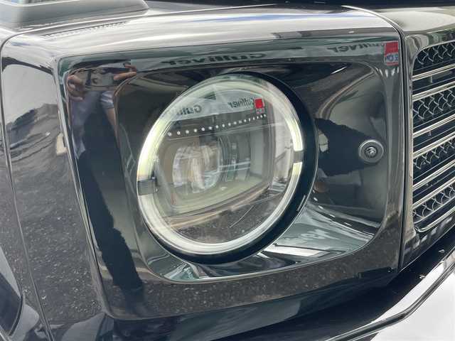 メルセデス・ベンツ ゲレンデヴァーゲン Ｇ４００ｄ AMGライン 新潟県 2023(令5)年 0.8万km オブシディアンブラック マヌファクトゥーアプログラム/ワンオーナー/左ハンドル/白レザーシート/全方位カメラ/バックカメラ/デジタルインナーミラー/クルーズコントロール追従走行/ETC2.0/パワーシートD.N席/シートメモリー運転席・助手席/シートクーラー運転席・助手席/シートヒーター全席/ハンズフリー/Bluetooth/サンルーフ/アイドリングストップ/４WD/LOW　RANGE/メモリナビ/USB入力端子/フルセグテレビ/プッシュスタート/オートライト/スペアキー/パワーウィンドー/ウィンカーミラー/電動格納ミラー/ブラインドスポットモニター