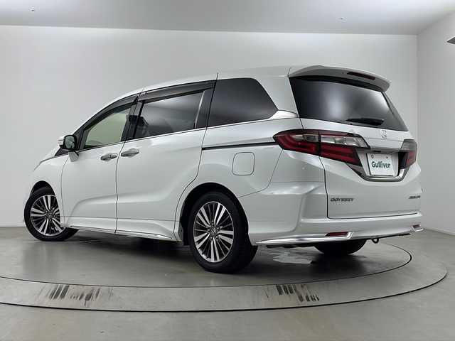 ホンダ オデッセイ アブソルート ホンダセンシング 埼玉県 2019(令1)年 8万km プラチナホワイトパール 純正9型ナビ/両側パワースライドドア/USB端子/ホンダセンシング/ハーフレザーシート/ビルトインETC2.0/HDMI端子/LEDヘッドライト/D席パワーシート/社外ドライブレコーダー/純正アルミホイール/プッシュスタート/アイドリングストップ/スマートキー/スペアキー/バックカメラ/フルセグテレビ/フルフラットシート/禁煙車