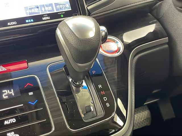 ホンダ オデッセイ アブソルート ホンダセンシング 埼玉県 2019(令1)年 8万km プラチナホワイトパール 純正9型ナビ/両側パワースライドドア/USB端子/ホンダセンシング/ハーフレザーシート/ビルトインETC2.0/HDMI端子/LEDヘッドライト/D席パワーシート/社外ドライブレコーダー/純正アルミホイール/プッシュスタート/アイドリングストップ/スマートキー/スペアキー/バックカメラ/フルセグテレビ/フルフラットシート/禁煙車
