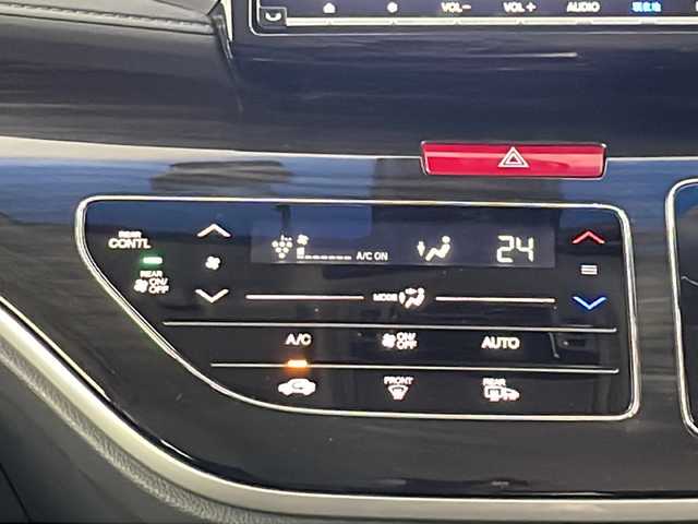 ホンダ オデッセイ アブソルート ホンダセンシング 埼玉県 2019(令1)年 8万km プラチナホワイトパール 純正9型ナビ/両側パワースライドドア/USB端子/ホンダセンシング/ハーフレザーシート/ビルトインETC2.0/HDMI端子/LEDヘッドライト/D席パワーシート/社外ドライブレコーダー/純正アルミホイール/プッシュスタート/アイドリングストップ/スマートキー/スペアキー/バックカメラ/フルセグテレビ/フルフラットシート/禁煙車