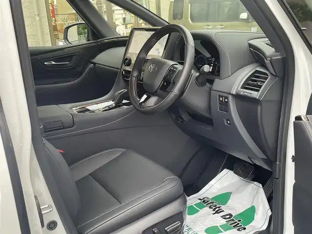 トヨタ ヴェルファイア Z プレミア 静岡県 2025(令7)年 0.1千km プラチナホワイトパールマイカ 登録時走行29km/ワンオーナー/モデリスタエアロ/左右独立ムーンルーフ/ユニバーサルステップ/寒冷地仕様/純正ナビ/フルセグTV/BT/USB/全方位カメラ/デジタルインナーミラー/黒革シート/両側パワースライドドア/パワーバックドア/シートヒーター/エアシート/置くだけ充電/プリクラッシュセーフティ/レーンディパーチャーアラート/レーダークルーズコントロール/オートハイビーム/ブラインドスポットモニター/クリアランスソナー/ヘッドアップディスプレイ/プロアクティブドライビングアシスト/ビルトインETC2.0/ステアリングヒーター/スマートキー×2/保証書/取扱説明書