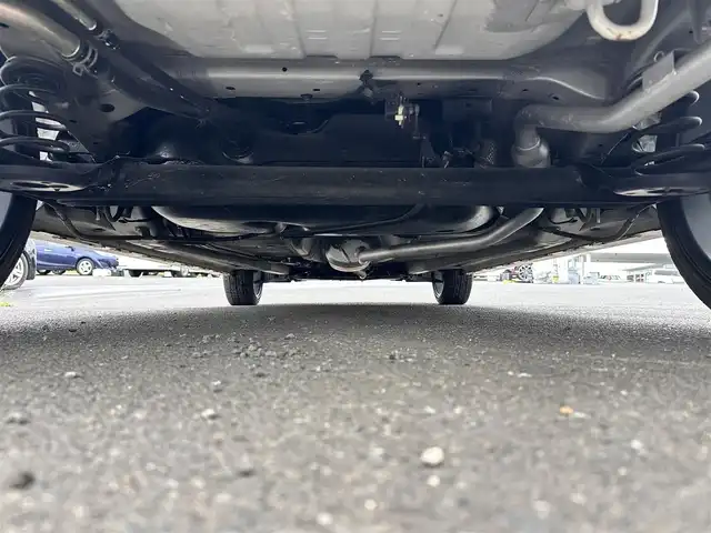 スズキ ワゴンＲ スティングレー HYBRID X 宮城県 2018(平30)年 5.3万km ピュアホワイトP 社外7インチナビ/(フルセグTV/CD/DVD/SD/BT/USB)/衝突軽減防止システム/車線逸脱警報/ヘッドアップディスプレイ/シートヒーター(D席)/オートエアコン/革巻きステアリング/ステアリングスイッチ/アイドリングストップ/オートライト/ふらつき防止/プッシュスタート＆スマートキー/ウインカー付き電動格納ミラー/盗難防止装置/ドアバイザー/LEDヘッドライト/フォグランプ/純正フロアマット/社外16インチAW