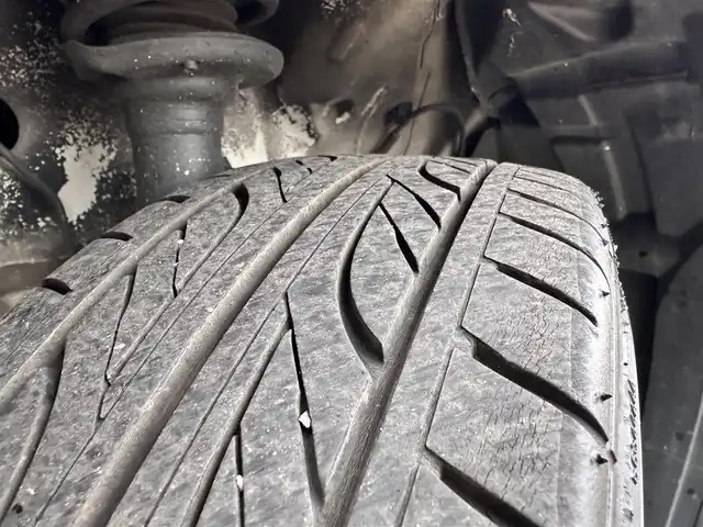 スズキ ワゴンＲ スティングレー HYBRID X 宮城県 2018(平30)年 5.3万km ピュアホワイトP 社外7インチナビ/(フルセグTV/CD/DVD/SD/BT/USB)/衝突軽減防止システム/車線逸脱警報/ヘッドアップディスプレイ/シートヒーター(D席)/オートエアコン/革巻きステアリング/ステアリングスイッチ/アイドリングストップ/オートライト/ふらつき防止/プッシュスタート＆スマートキー/ウインカー付き電動格納ミラー/盗難防止装置/ドアバイザー/LEDヘッドライト/フォグランプ/純正フロアマット/社外16インチAW