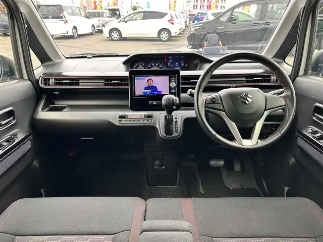 スズキ ワゴンＲ スティングレー HYBRID X 宮城県 2018(平30)年 5.3万km ピュアホワイトP 社外7インチナビ/(フルセグTV/CD/DVD/SD/BT/USB)/衝突軽減防止システム/車線逸脱警報/ヘッドアップディスプレイ/シートヒーター(D席)/オートエアコン/革巻きステアリング/ステアリングスイッチ/アイドリングストップ/オートライト/ふらつき防止/プッシュスタート＆スマートキー/ウインカー付き電動格納ミラー/盗難防止装置/ドアバイザー/LEDヘッドライト/フォグランプ/純正フロアマット/社外16インチAW