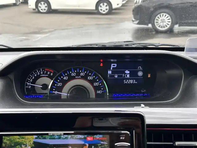 スズキ ワゴンＲ スティングレー HYBRID X 宮城県 2018(平30)年 5.3万km ピュアホワイトP 社外7インチナビ/(フルセグTV/CD/DVD/SD/BT/USB)/衝突軽減防止システム/車線逸脱警報/ヘッドアップディスプレイ/シートヒーター(D席)/オートエアコン/革巻きステアリング/ステアリングスイッチ/アイドリングストップ/オートライト/ふらつき防止/プッシュスタート＆スマートキー/ウインカー付き電動格納ミラー/盗難防止装置/ドアバイザー/LEDヘッドライト/フォグランプ/純正フロアマット/社外16インチAW