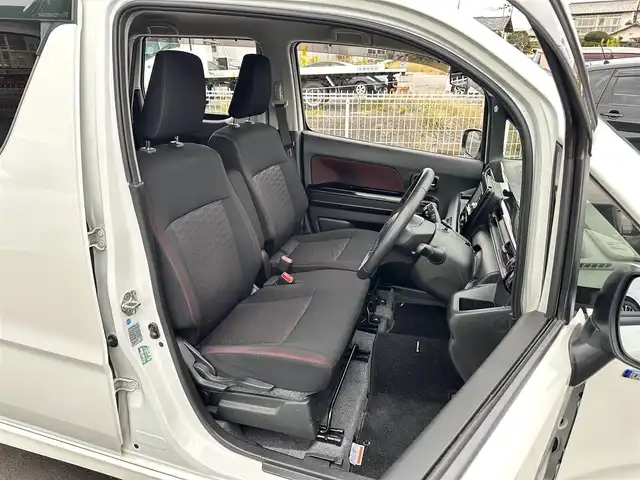 スズキ ワゴンＲ スティングレー HYBRID X 宮城県 2018(平30)年 5.3万km ピュアホワイトP 社外7インチナビ/(フルセグTV/CD/DVD/SD/BT/USB)/衝突軽減防止システム/車線逸脱警報/ヘッドアップディスプレイ/シートヒーター(D席)/オートエアコン/革巻きステアリング/ステアリングスイッチ/アイドリングストップ/オートライト/ふらつき防止/プッシュスタート＆スマートキー/ウインカー付き電動格納ミラー/盗難防止装置/ドアバイザー/LEDヘッドライト/フォグランプ/純正フロアマット/社外16インチAW