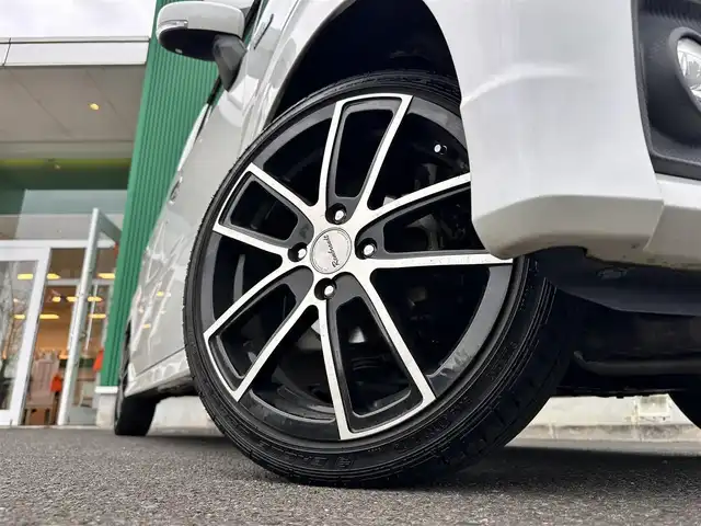 スズキ ワゴンＲ スティングレー HYBRID X 宮城県 2018(平30)年 5.3万km ピュアホワイトP 社外7インチナビ/(フルセグTV/CD/DVD/SD/BT/USB)/衝突軽減防止システム/車線逸脱警報/ヘッドアップディスプレイ/シートヒーター(D席)/オートエアコン/革巻きステアリング/ステアリングスイッチ/アイドリングストップ/オートライト/ふらつき防止/プッシュスタート＆スマートキー/ウインカー付き電動格納ミラー/盗難防止装置/ドアバイザー/LEDヘッドライト/フォグランプ/純正フロアマット/社外16インチAW