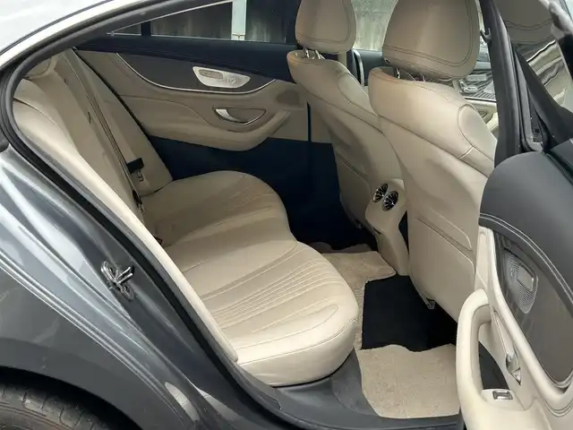 メルセデス・ベンツ ＣＬＳ２２０ｄ スポーツ エクスクルーシブPKG 静岡県 2018(平30)年 1.6万km セレナイトグレー ワンオーナー/サンルーフ/純正ナビ/フルセグTV/BT/USB/SD/全方位カメラ/ブルメスターサウンド/パフュームアトマイザー/ベージュ革シート/全席シートヒーター/前席エアシート/前席メモリー付パワーシート/パワートランク/ビルトインETC/衝突軽減ブレーキ/レーンキープアシスト/レーダークルーズコントロール/クリアランスソナー/ヘッドアップディスプレイ/ブラインドスポットモニター/パドルシフト/スマートキー×2/保証書/取扱説明書/R3/R5/R7点検記録簿有