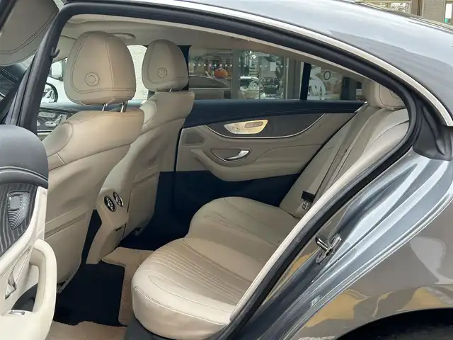 メルセデス・ベンツ ＣＬＳ２２０ｄ スポーツ エクスクルーシブPKG 静岡県 2018(平30)年 1.6万km セレナイトグレー ワンオーナー/サンルーフ/純正ナビ/フルセグTV/BT/USB/SD/全方位カメラ/ブルメスターサウンド/パフュームアトマイザー/ベージュ革シート/全席シートヒーター/前席エアシート/前席メモリー付パワーシート/パワートランク/ビルトインETC/衝突軽減ブレーキ/レーンキープアシスト/レーダークルーズコントロール/クリアランスソナー/ヘッドアップディスプレイ/ブラインドスポットモニター/パドルシフト/スマートキー×2/保証書/取扱説明書/R3/R5/R7点検記録簿有