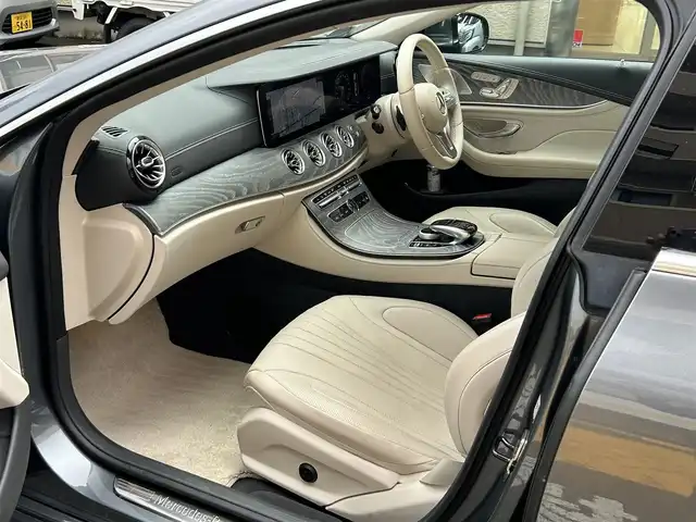 メルセデス・ベンツ ＣＬＳ２２０ｄ スポーツ エクスクルーシブPKG 静岡県 2018(平30)年 1.6万km セレナイトグレー ワンオーナー/サンルーフ/純正ナビ/フルセグTV/BT/USB/SD/全方位カメラ/ブルメスターサウンド/パフュームアトマイザー/ベージュ革シート/全席シートヒーター/前席エアシート/前席メモリー付パワーシート/パワートランク/ビルトインETC/衝突軽減ブレーキ/レーンキープアシスト/レーダークルーズコントロール/クリアランスソナー/ヘッドアップディスプレイ/ブラインドスポットモニター/パドルシフト/スマートキー×2/保証書/取扱説明書/R3/R5/R7点検記録簿有