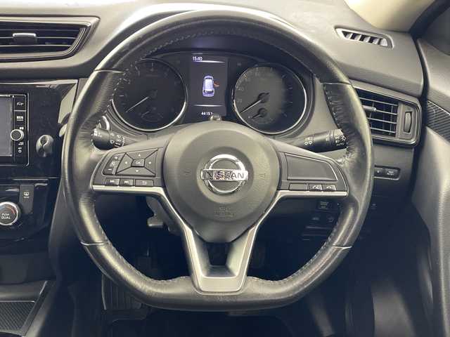 日産 エクストレイル 20X 群馬県 2017(平29)年 4.5万km ブリリアントシルバー 純正ナビ　/全周囲カメラ　/デジタルインナーミラー　/純正ドラレコ　/ビルトインＥＴＣ　/ＬＥＤヘッドライト　/フォグランプ　/＝＝＝＝＝＝＝＝＝＝＝＝＝＝＝＝＝＝＝＝＝＝＝/オートライト　/電動リアゲート　/衝突被害軽減ブレーキ　/クリアランスソナー　/禁煙車